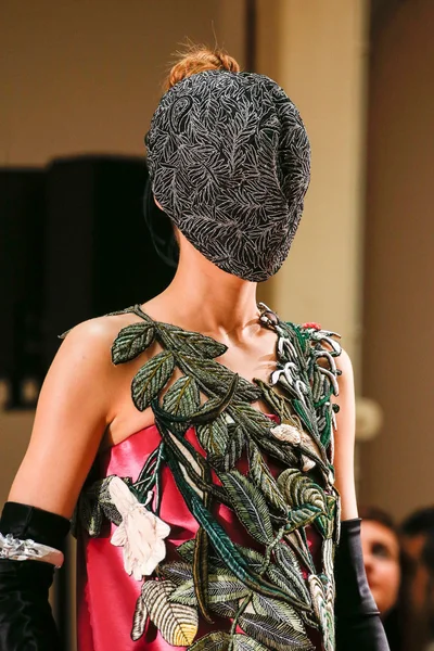 Look 36